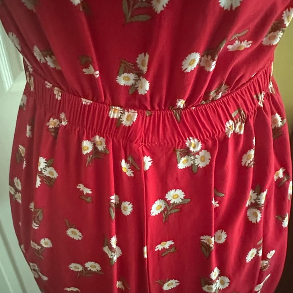 Red floral tie front romper - Picture 5 of 8